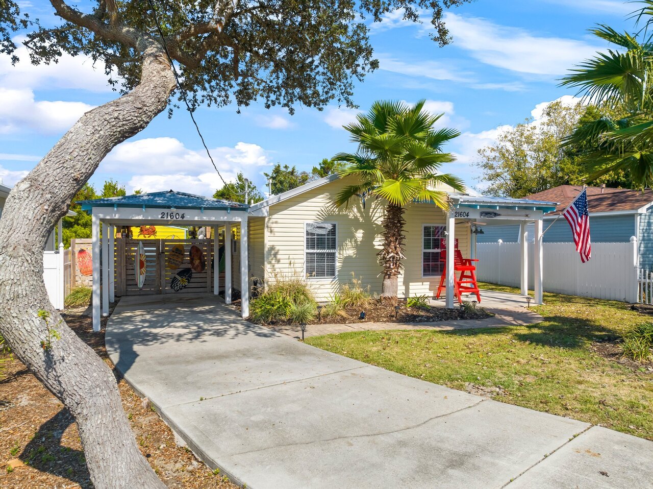 B3 - Bubble's Beach Bungalow - Image 32