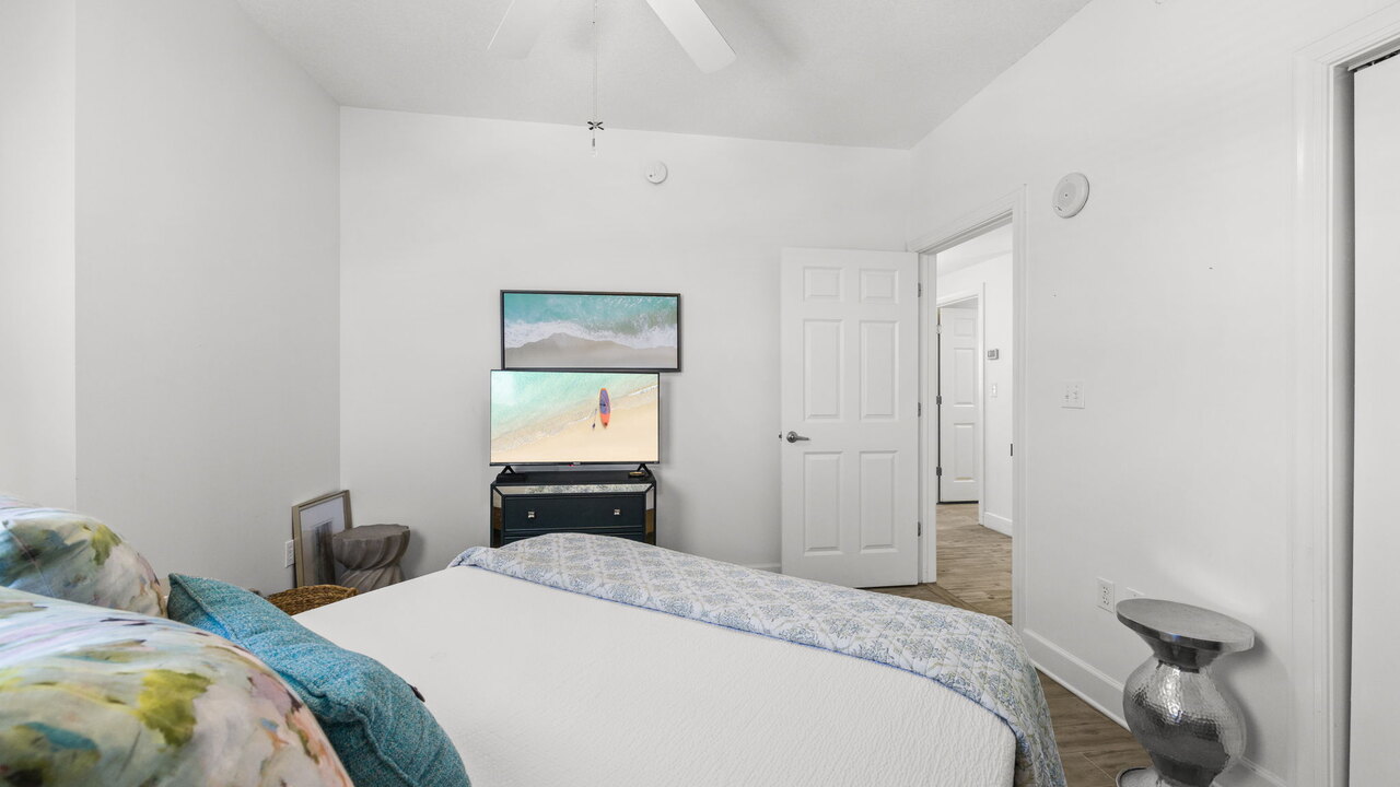 Sunrise Beach 1701 - Image 14