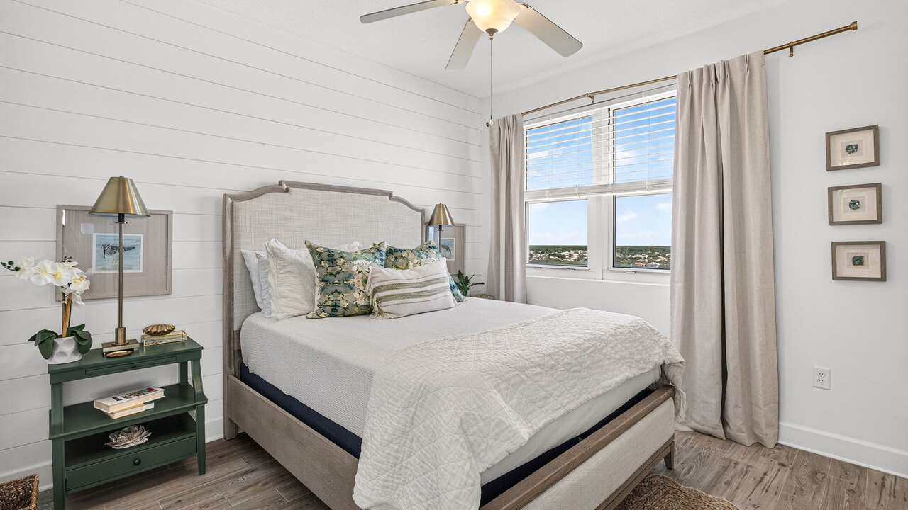 Sunrise Beach 1701 - Image 17