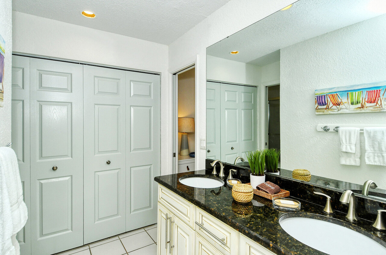 LaCosta 218 - Image 22