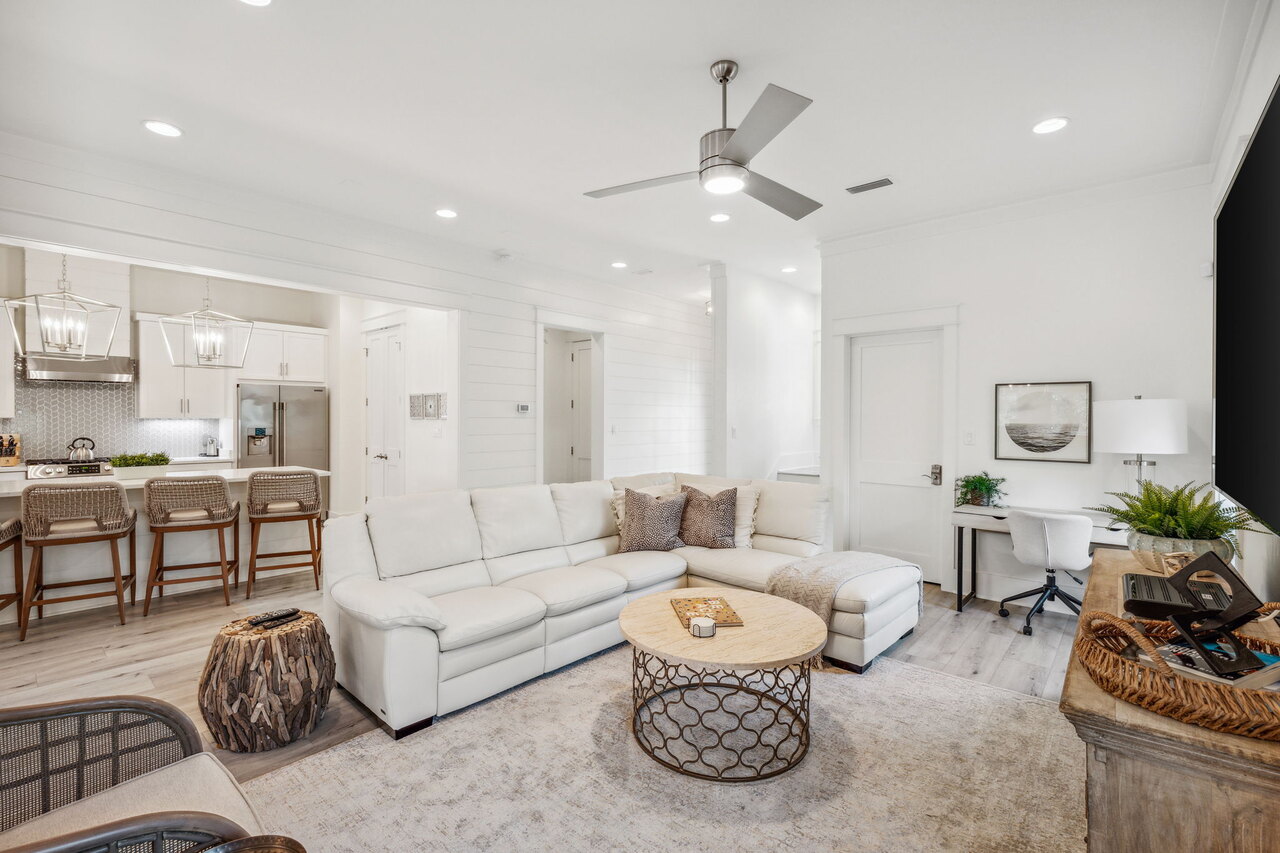 Red Bud Lane - Image 5