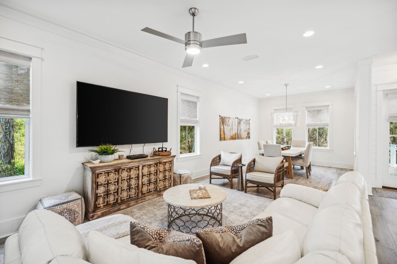 Red Bud Lane - Image 7