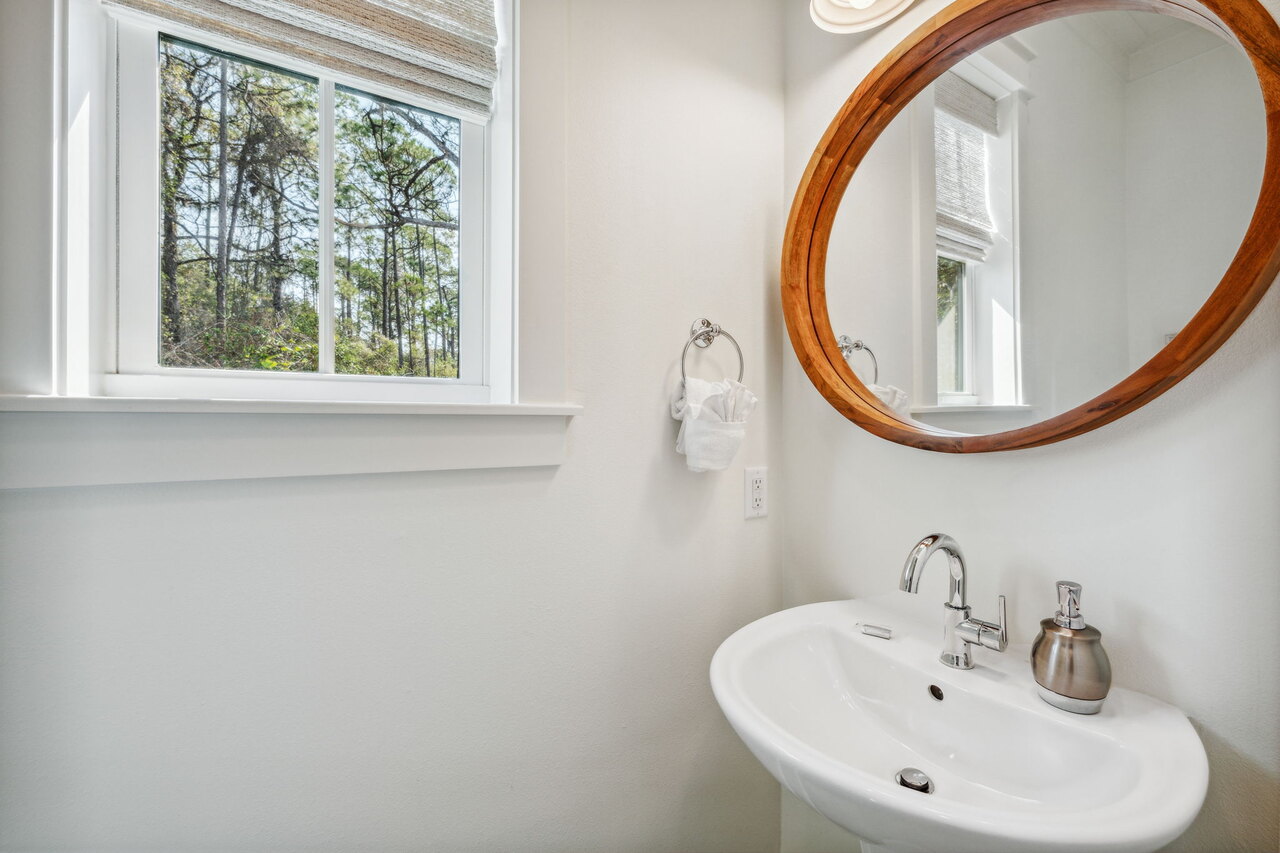 Red Bud Lane - Image 17