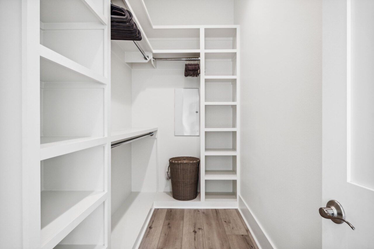 Red Bud Lane - Image 25