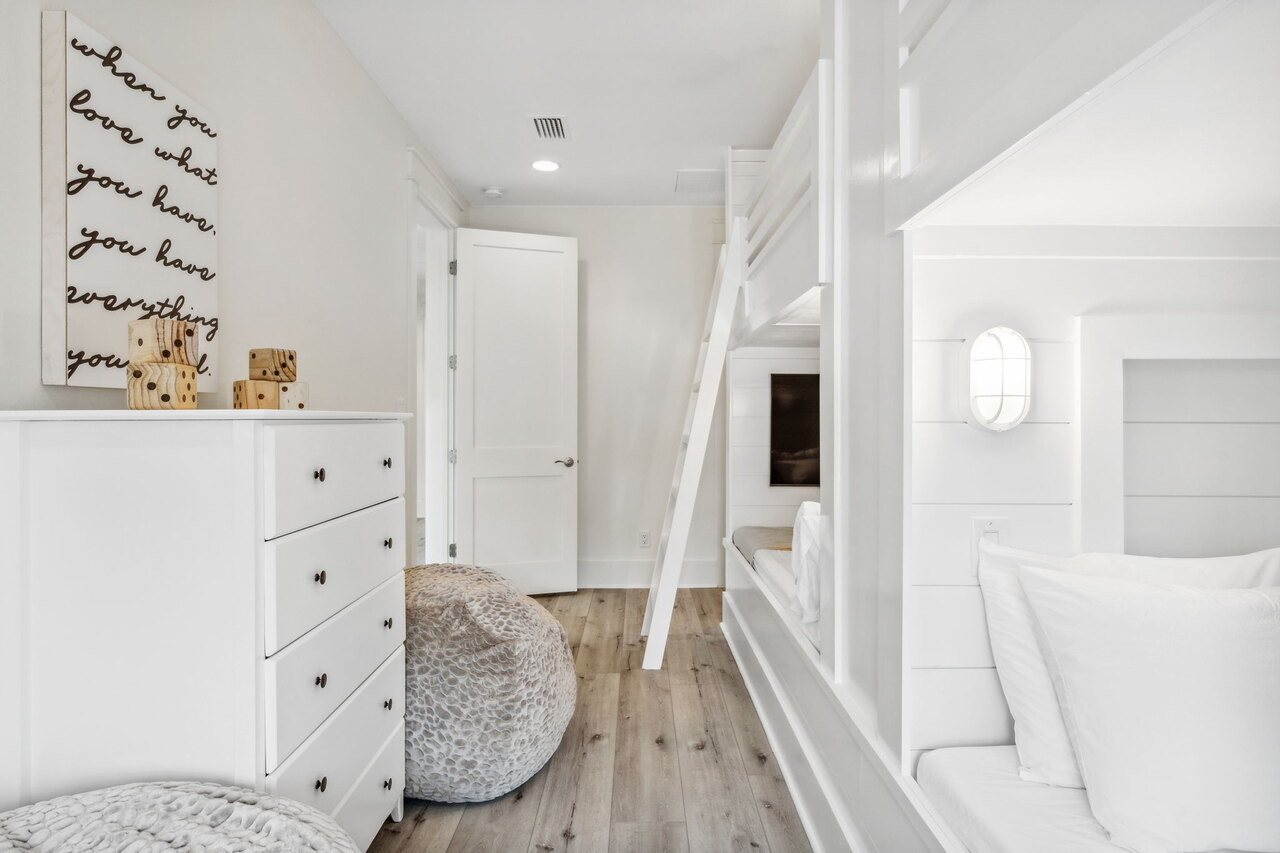 Red Bud Lane - Image 40