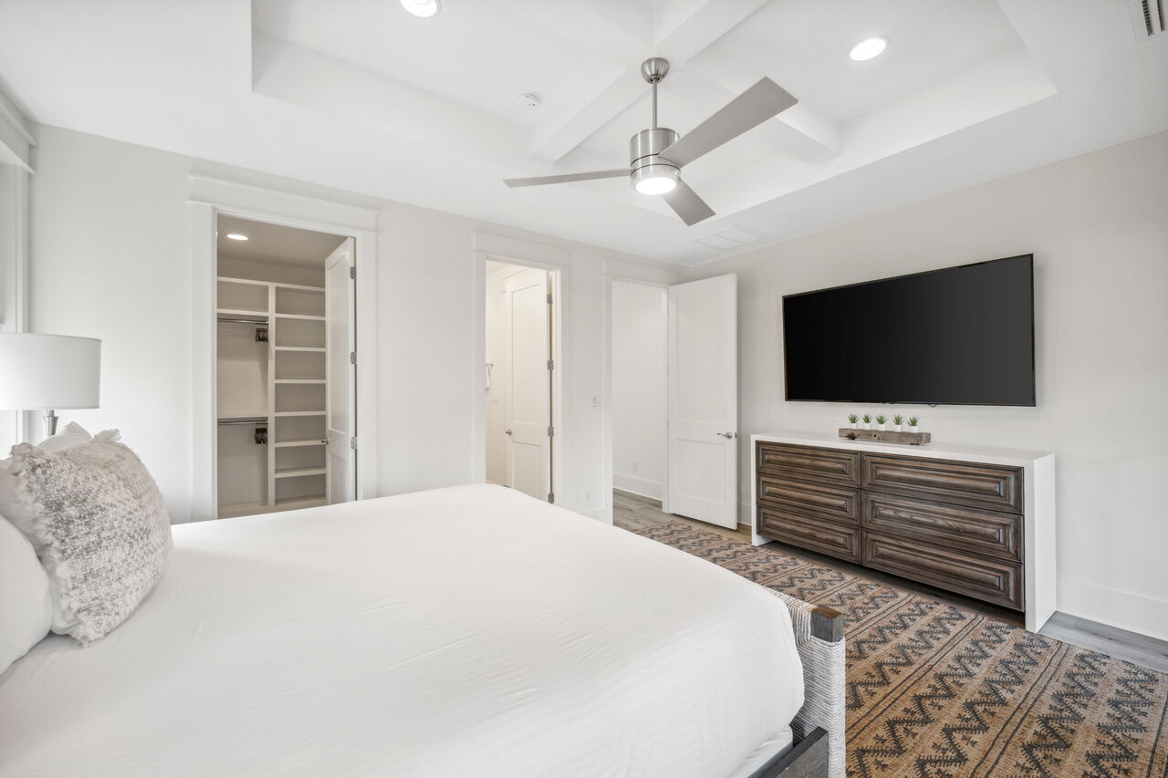 Red Bud Lane - Image 43