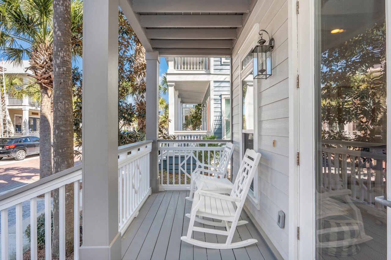 Seabreeze and Sunshine - Image 2