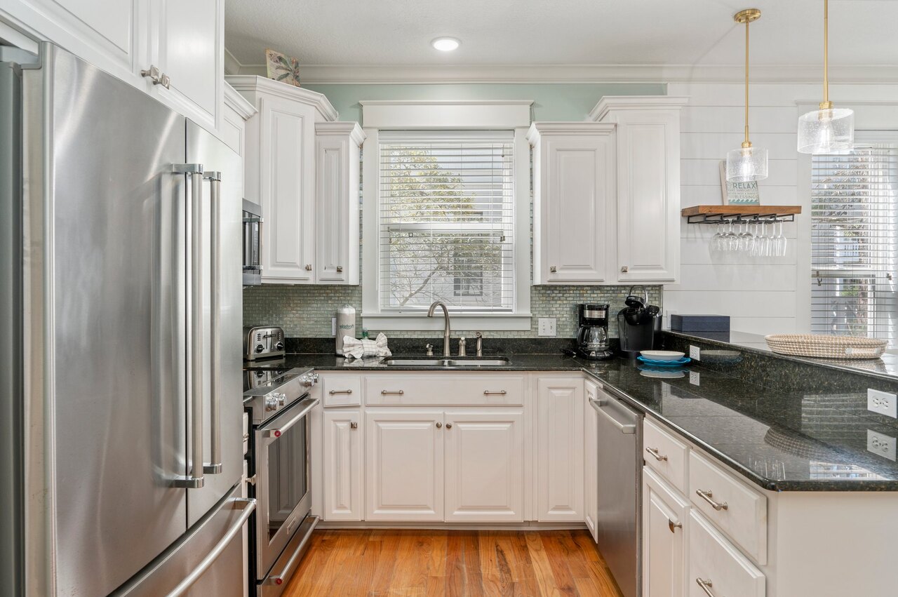 Seabreeze and Sunshine - Image 11