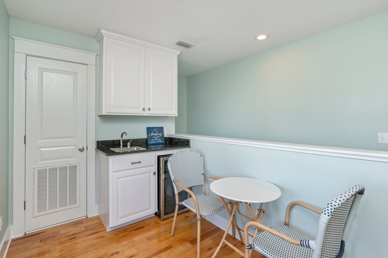 Seabreeze and Sunshine - Image 27