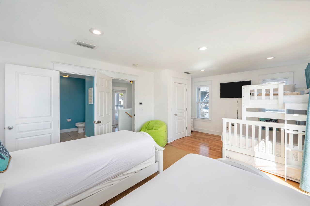 Seabreeze and Sunshine - Image 32