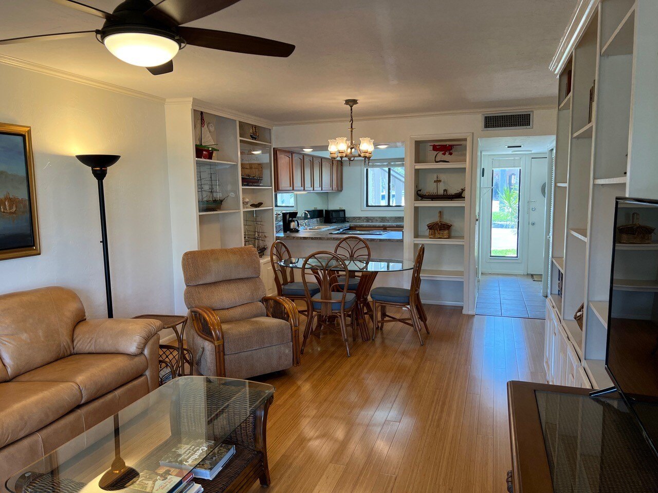 Runaway Bay 106 - Image 5