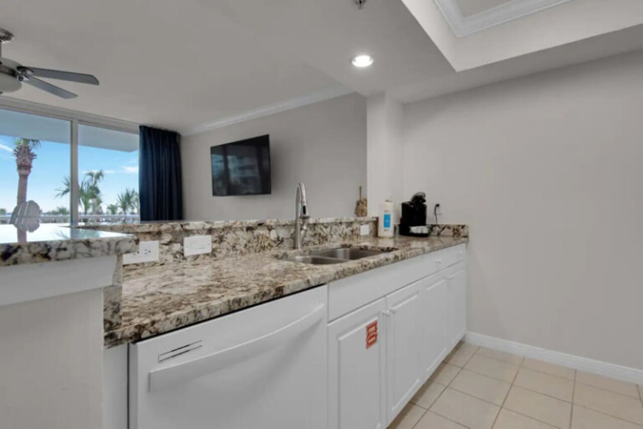 Destin West Pelican 306 - Image 10