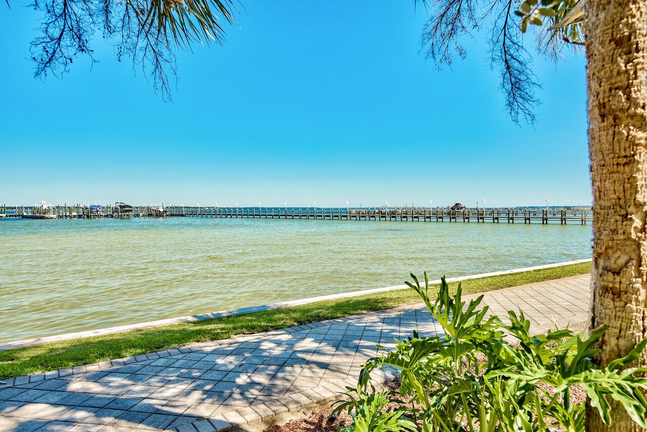 Destin West Pelican 306 - Image 30