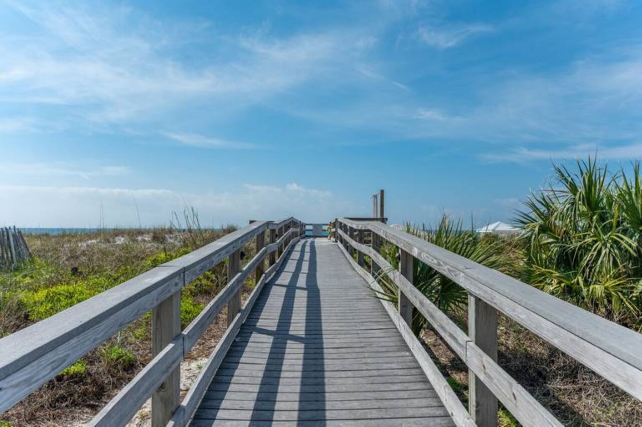 Destin West Pelican 601 - Image 37