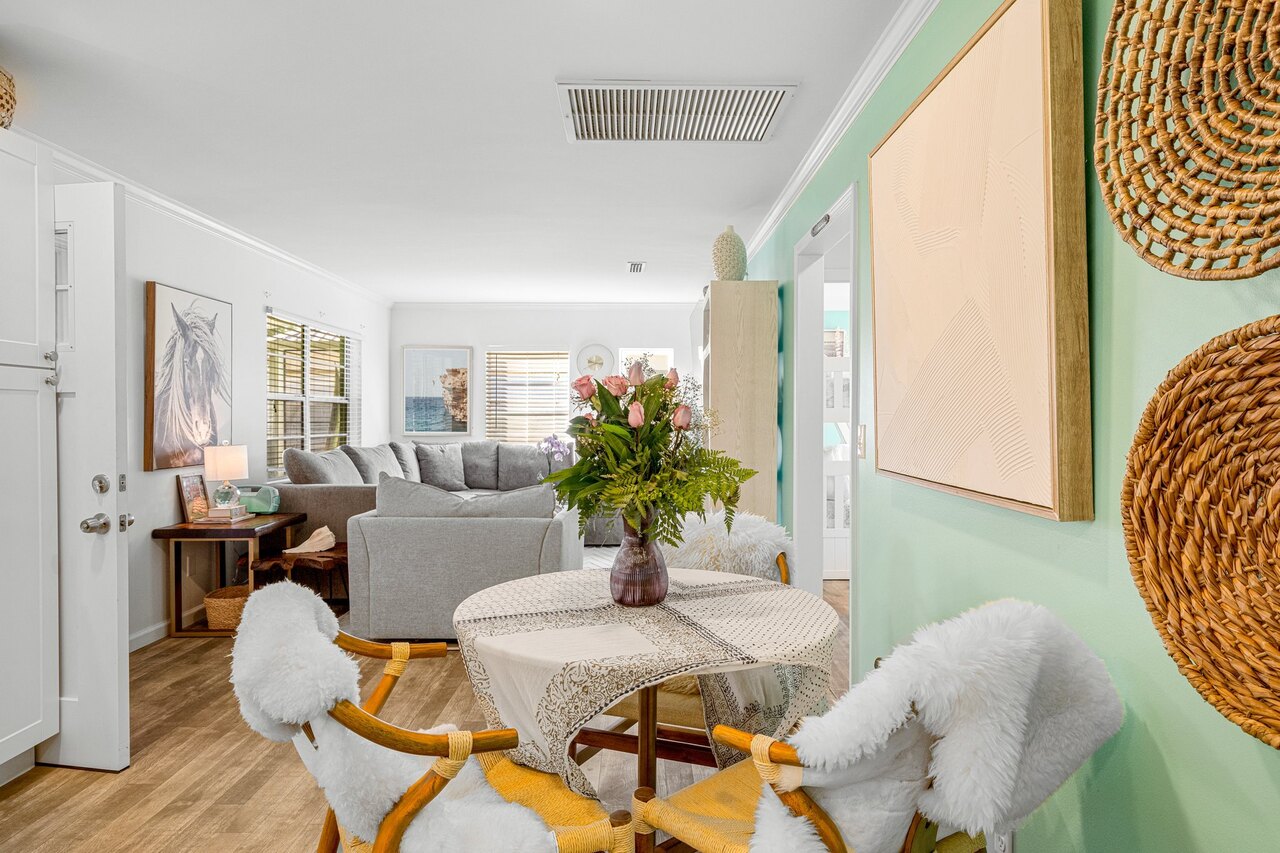 Captain's Quarters - Image 13