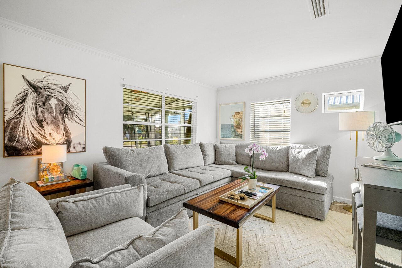 Captain's Quarters - Image 14