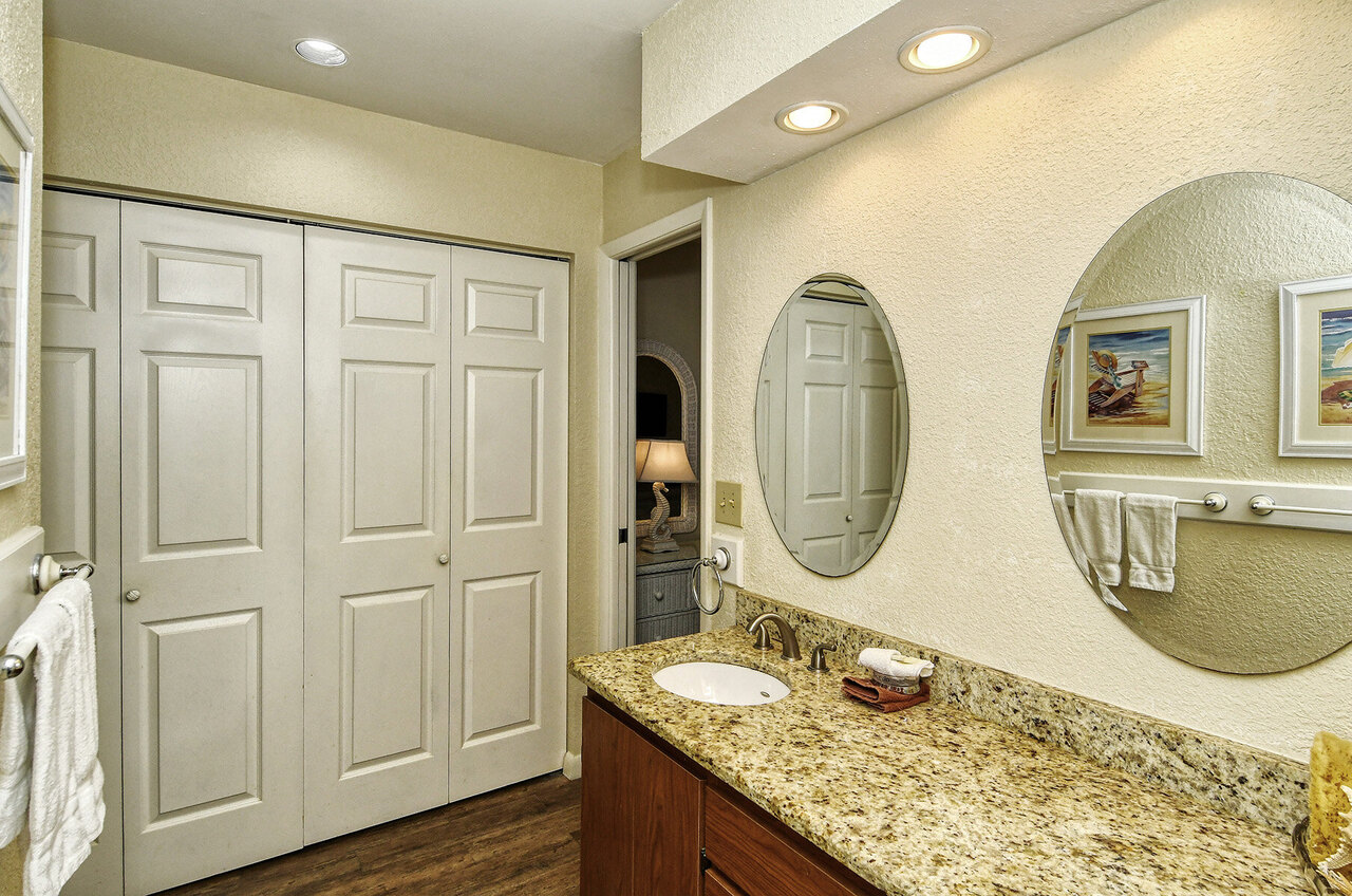 LaCosta 210 - Image 20