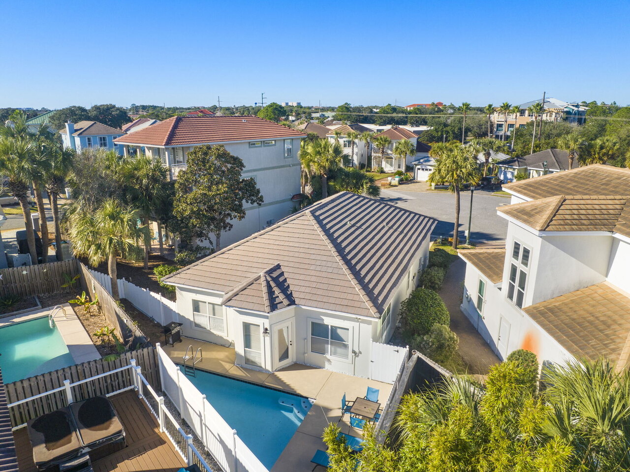 Beach Camp - Image 20