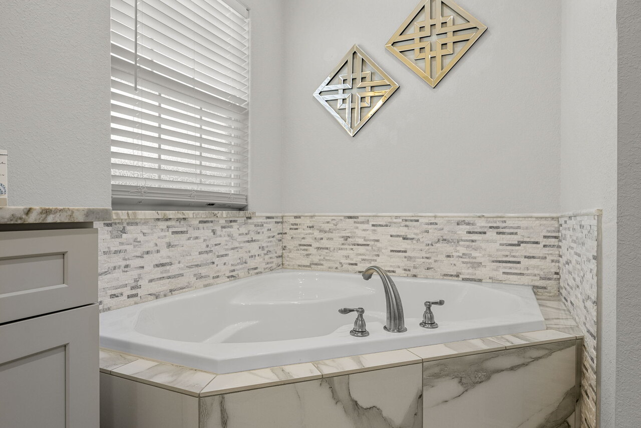 Shimmering Sands Resort - Image 19