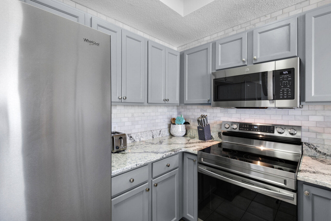 Summerwind 302E - Shell Bottom Blues - Image 15