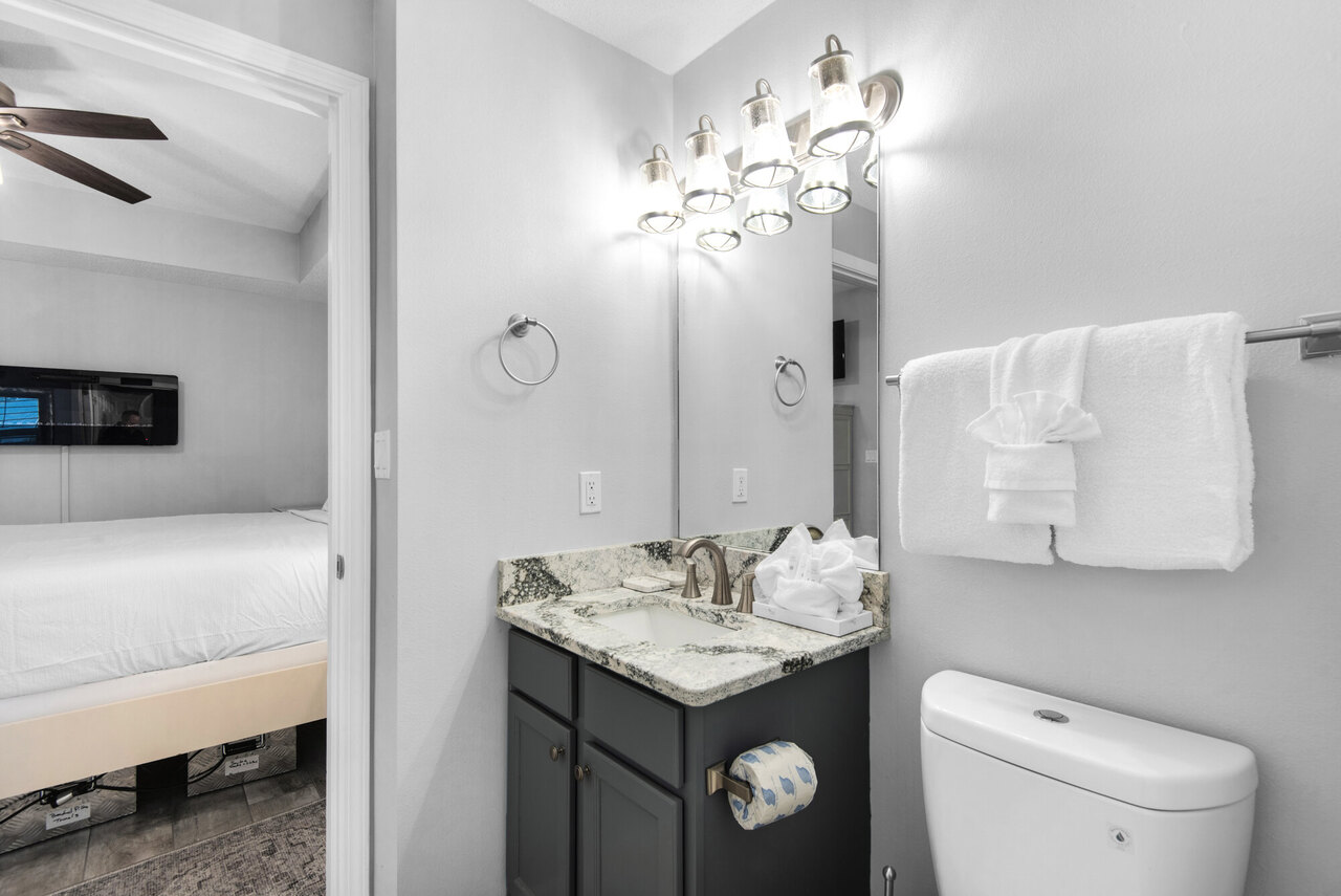 Summerwind 302E - Shell Bottom Blues - Image 23