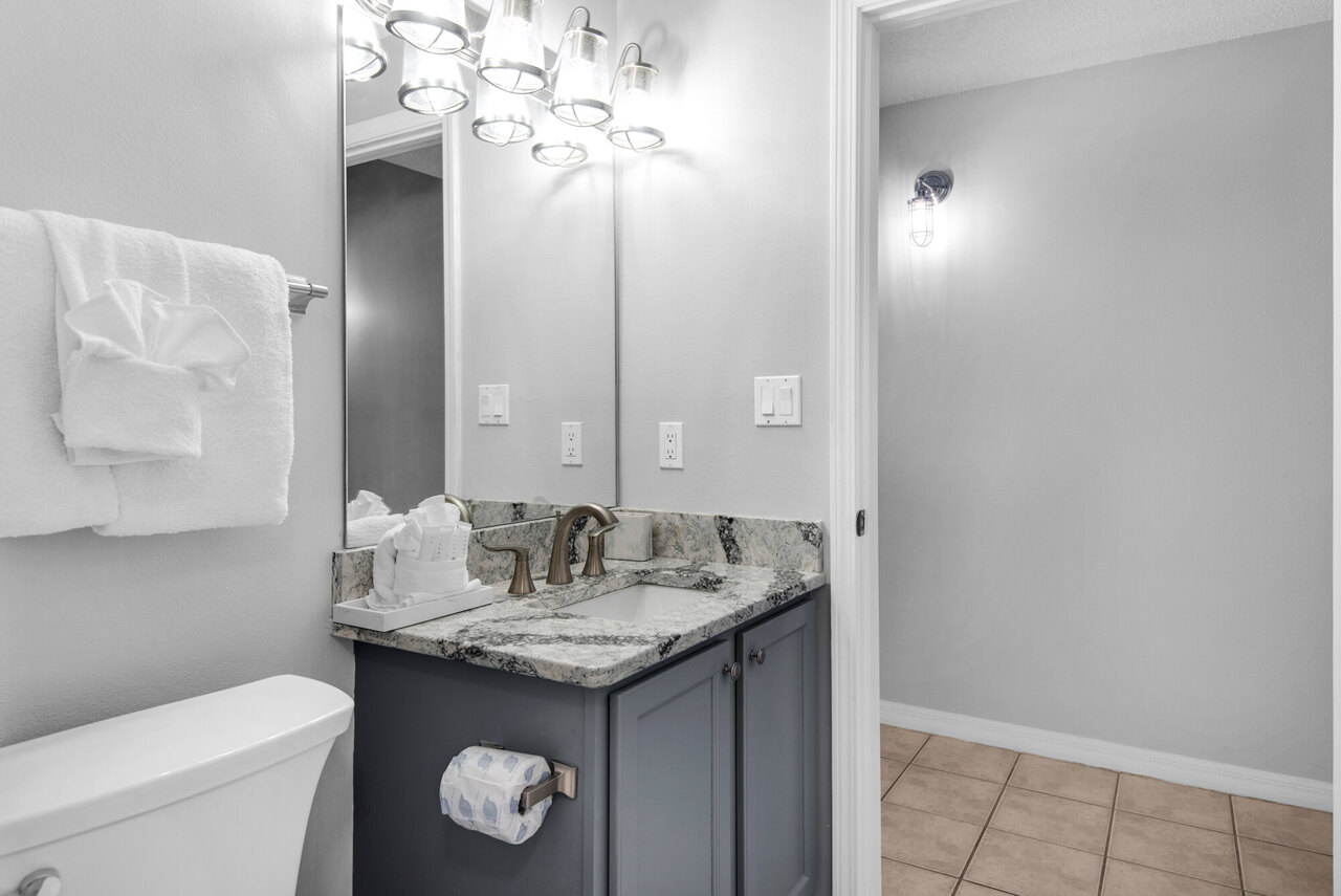 Summerwind 302E - Shell Bottom Blues - Image 25