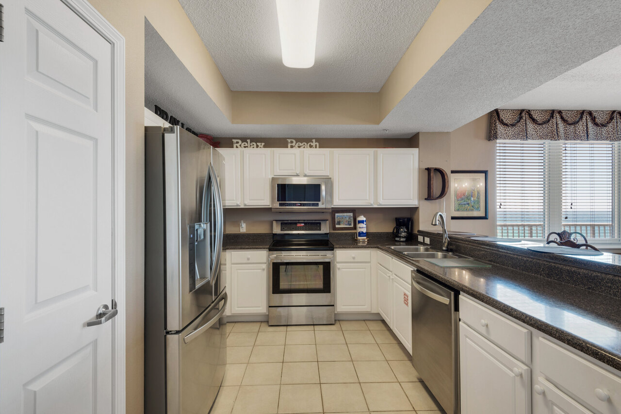 Summerwind 901C - Sunny and Chair - Image 8