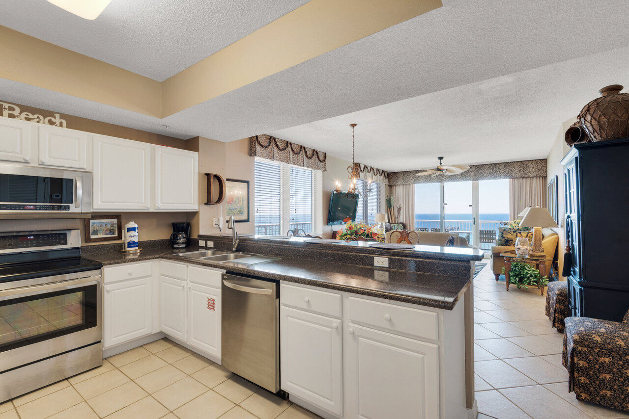 Summerwind 901C - Sunny and Chair - Image 7