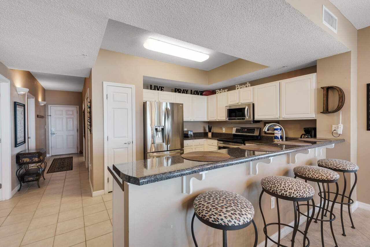 Summerwind 901C - Sunny and Chair - Image 10