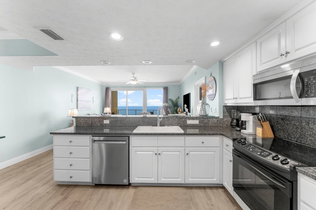 Treasure Island 2005 - Image 13