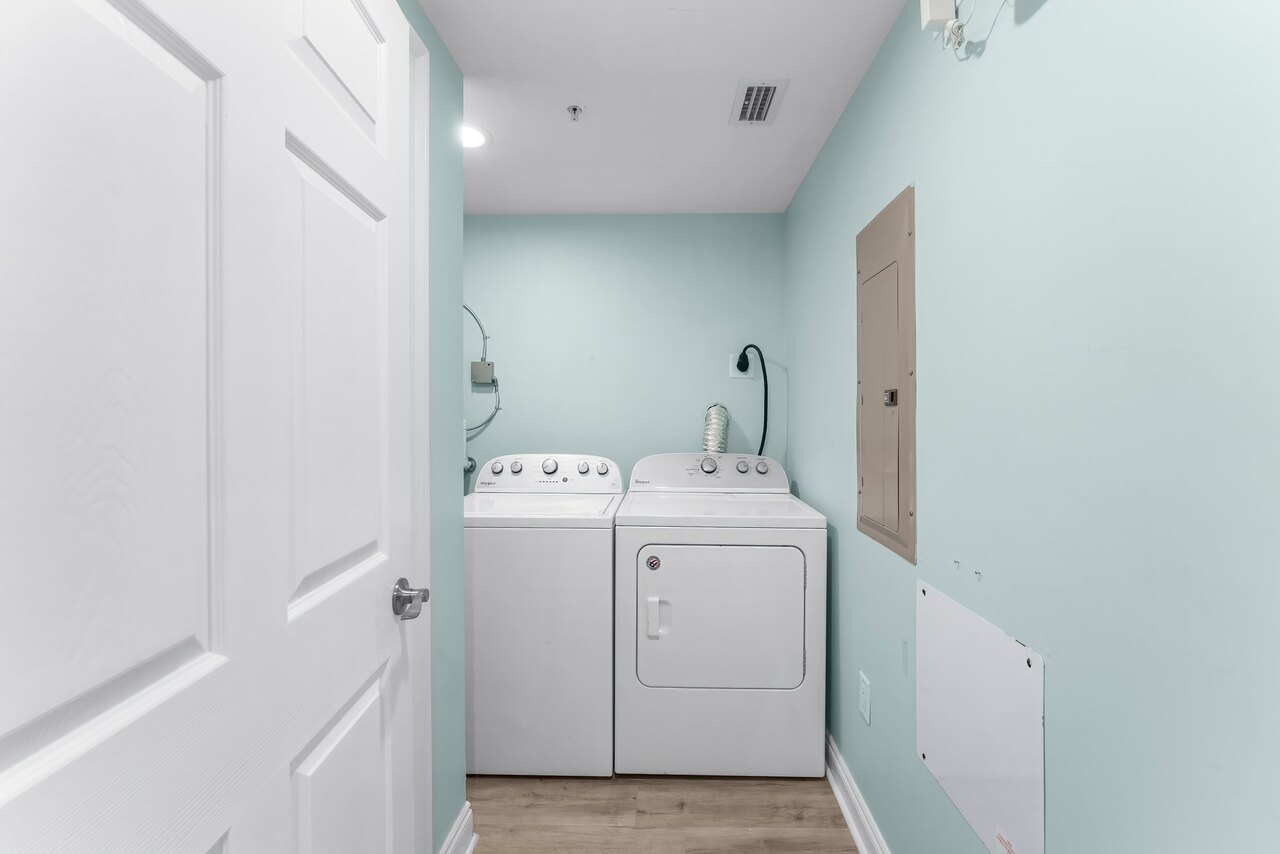 Treasure Island 2005 - Image 16