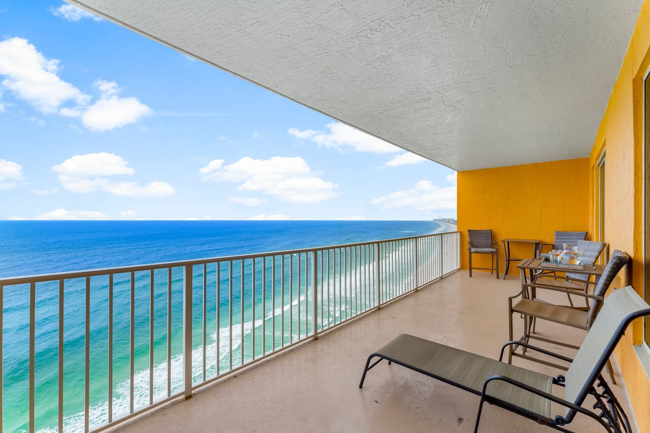 Treasure Island 2005 - Image 25