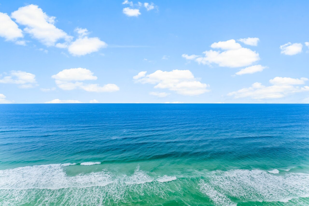 Treasure Island 2005 - Image 30