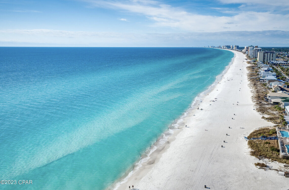 Treasure Island 2005 - Image 32