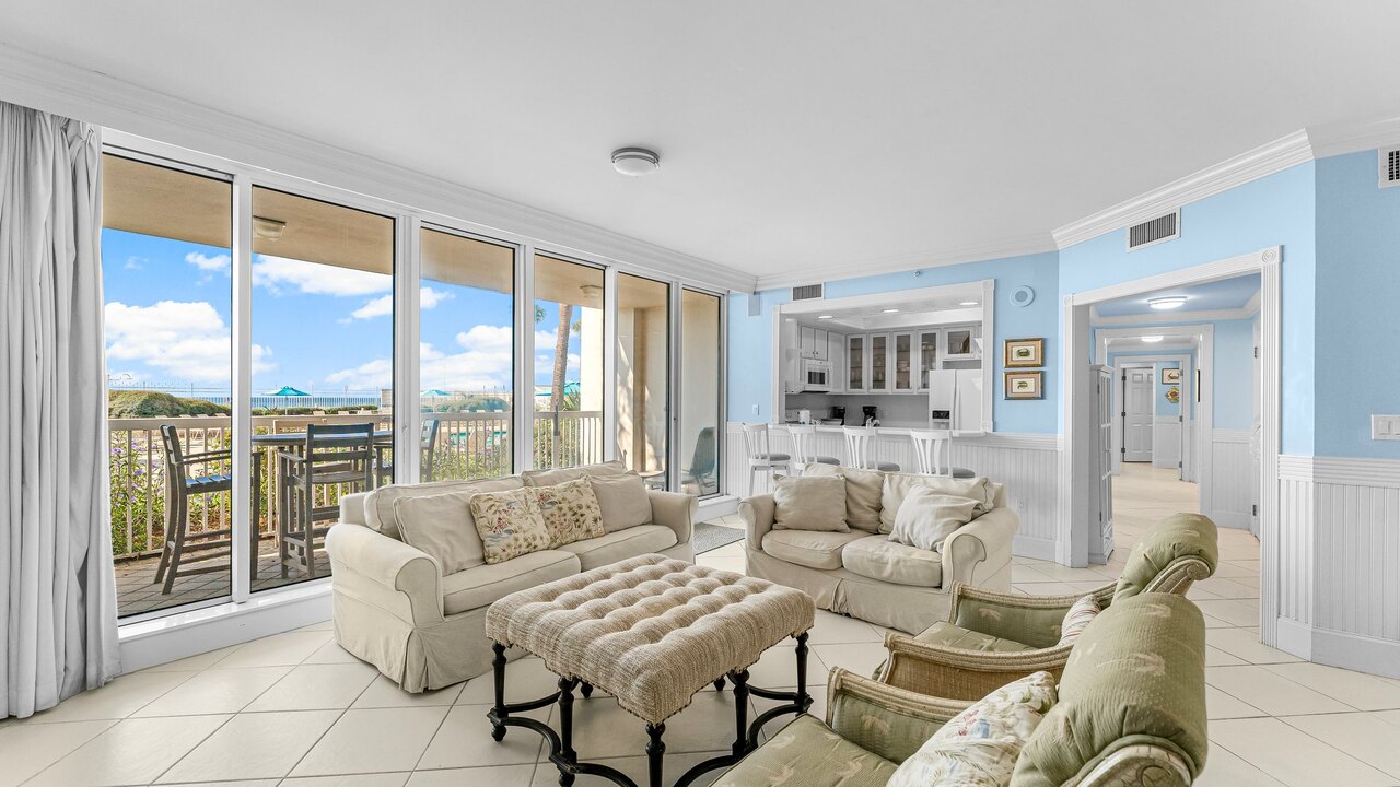 Silver Beach Towers 105E - Image 1