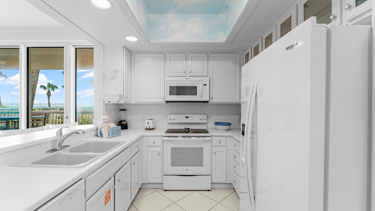 Silver Beach Towers 105E - Image 7