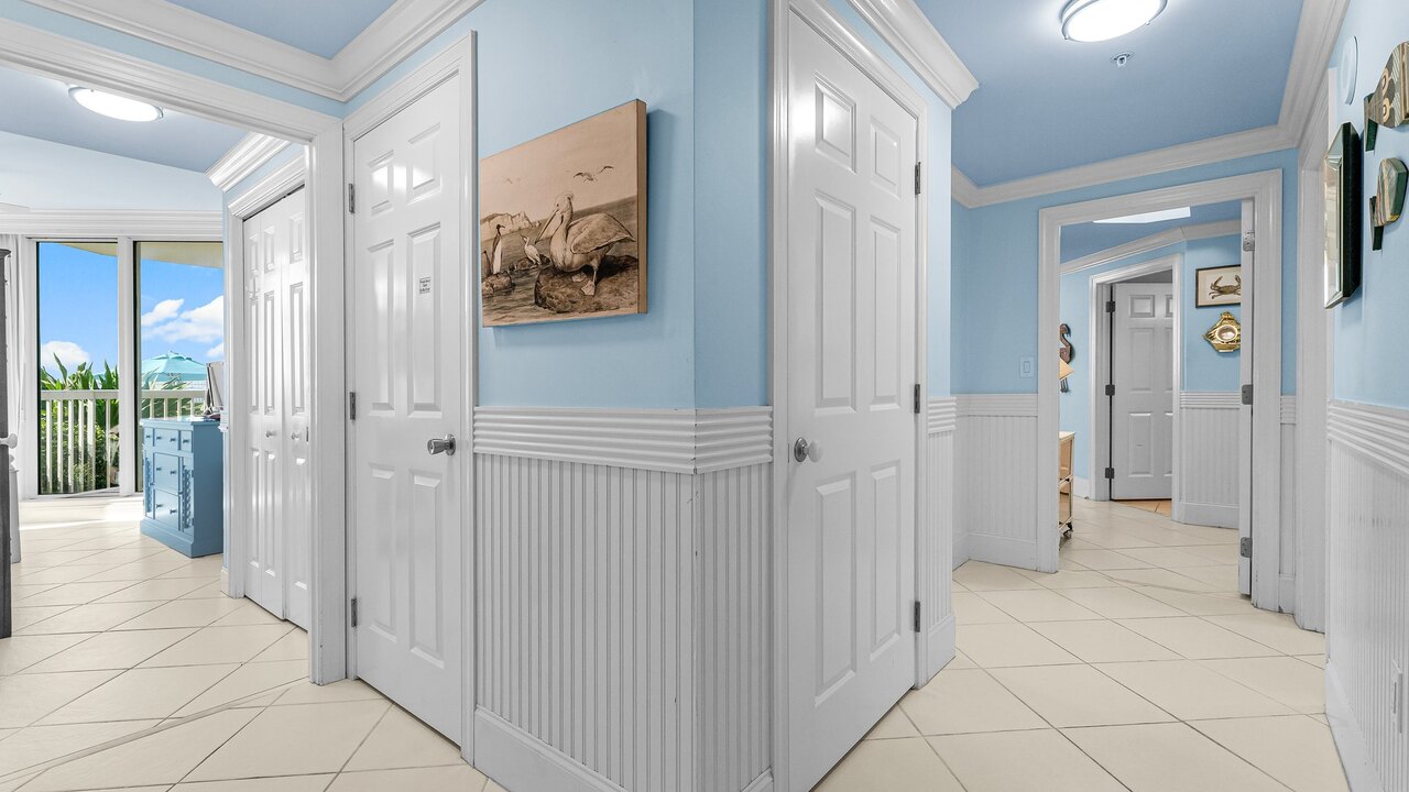 Silver Beach Towers 105E - Image 9