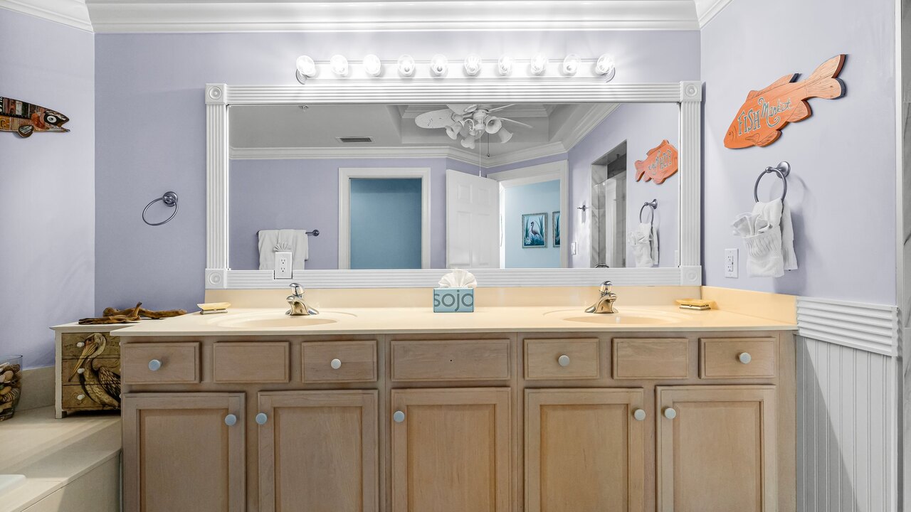 Silver Beach Towers 105E - Image 19