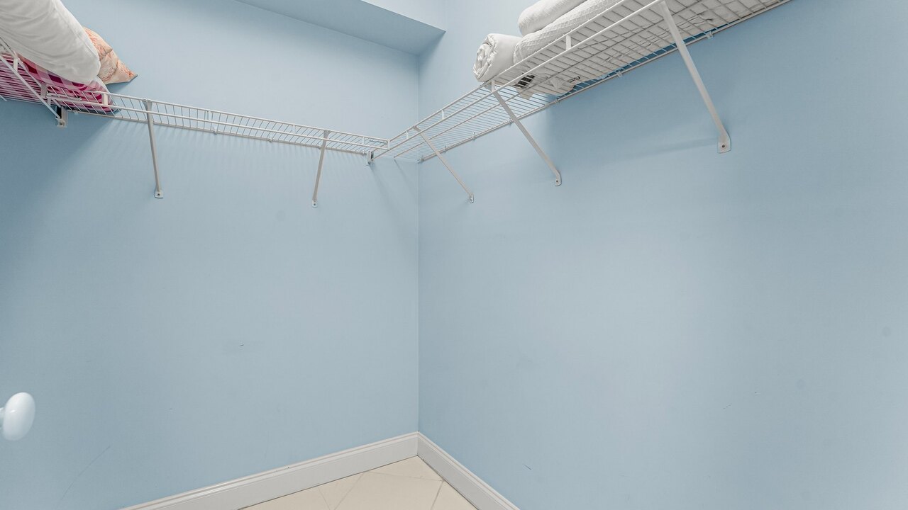 Silver Beach Towers 105E - Image 22