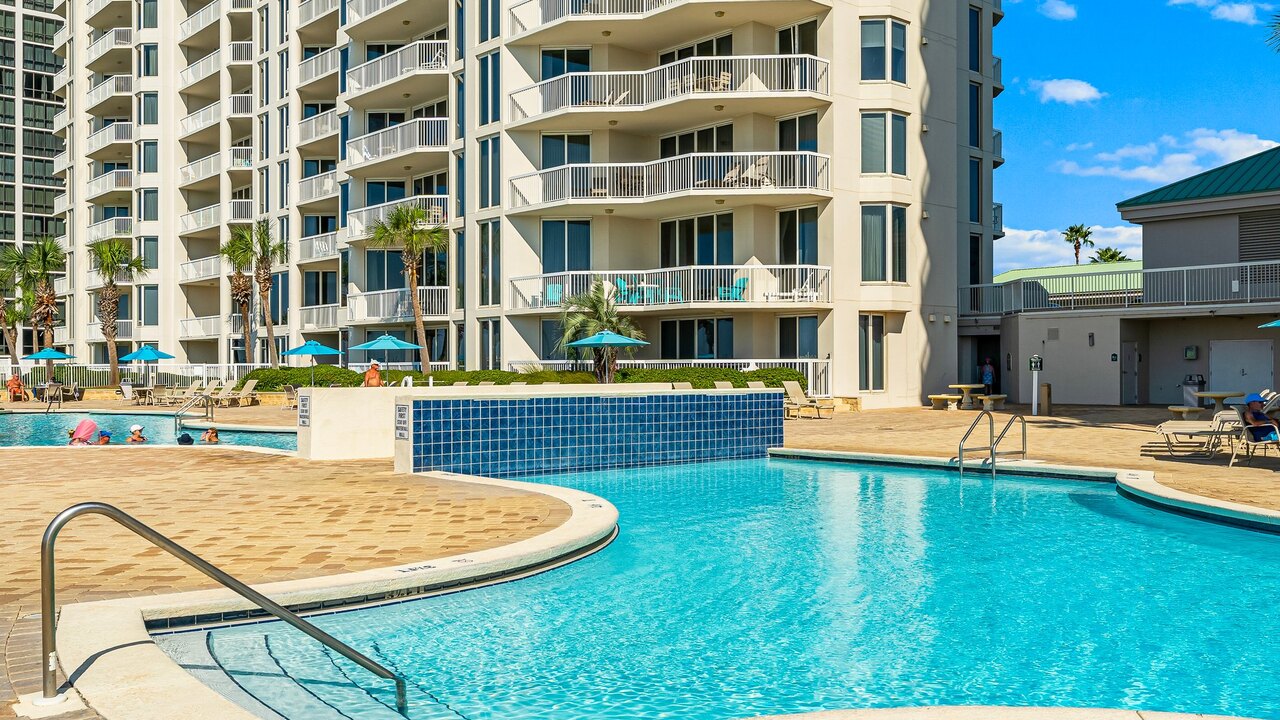 Silver Beach Towers 105E - Image 32