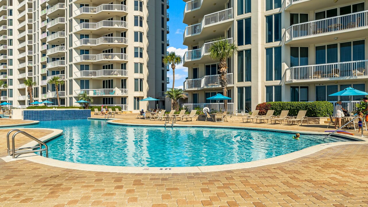 Silver Beach Towers 105E - Image 43