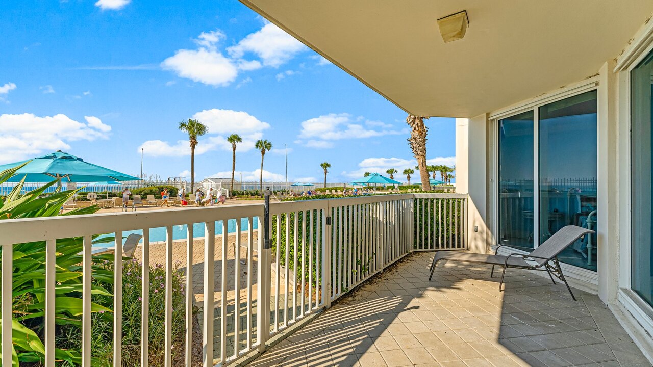 Silver Beach Towers 105E - Image 44