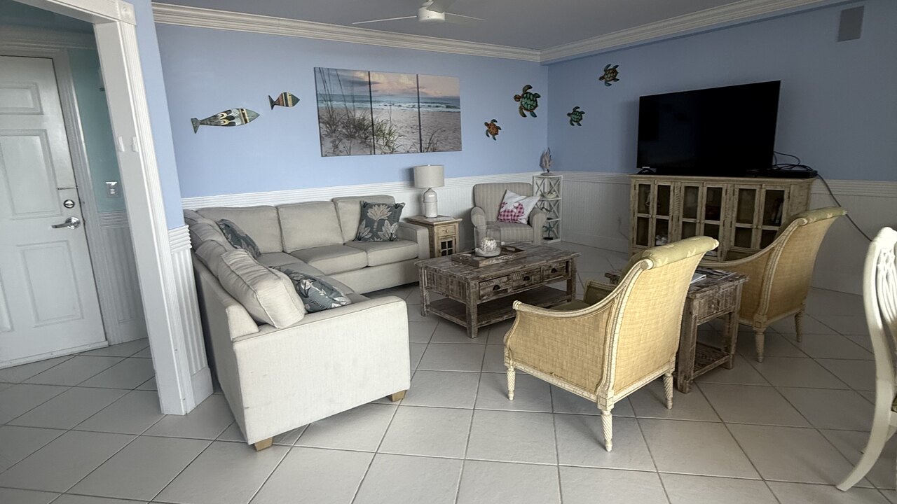 Silver Beach Towers 105E - Image 59