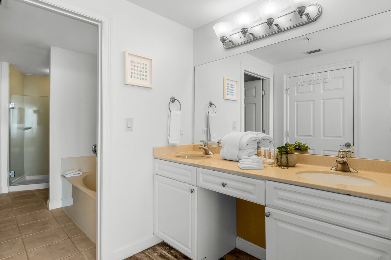 Boardwalk Resort 1203 - Image 19