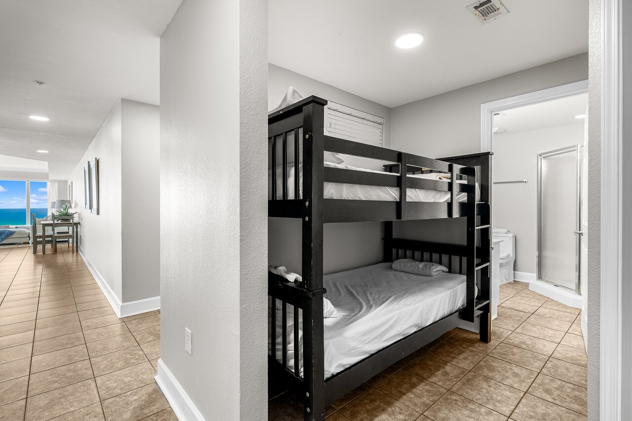 Tidewater 517 - Image 13