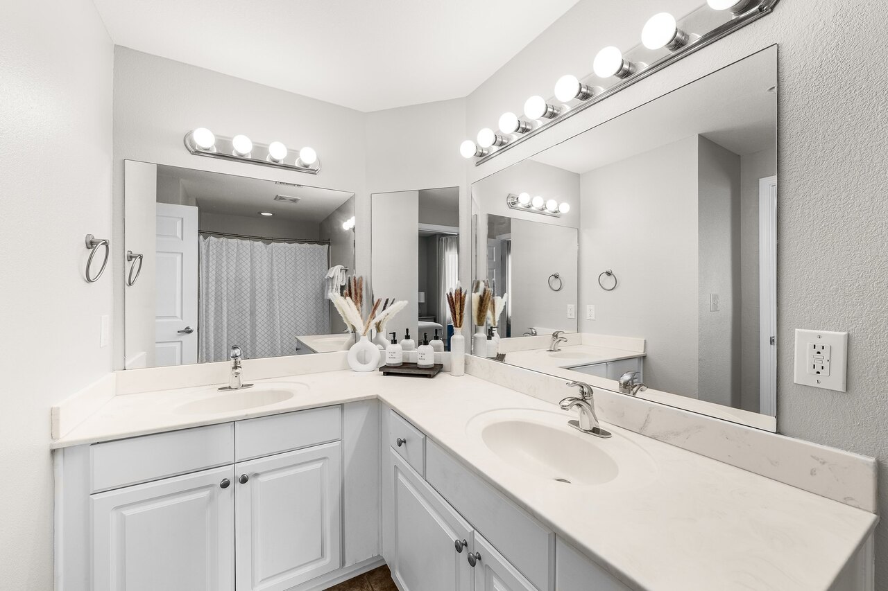 Tidewater 517 - Image 20