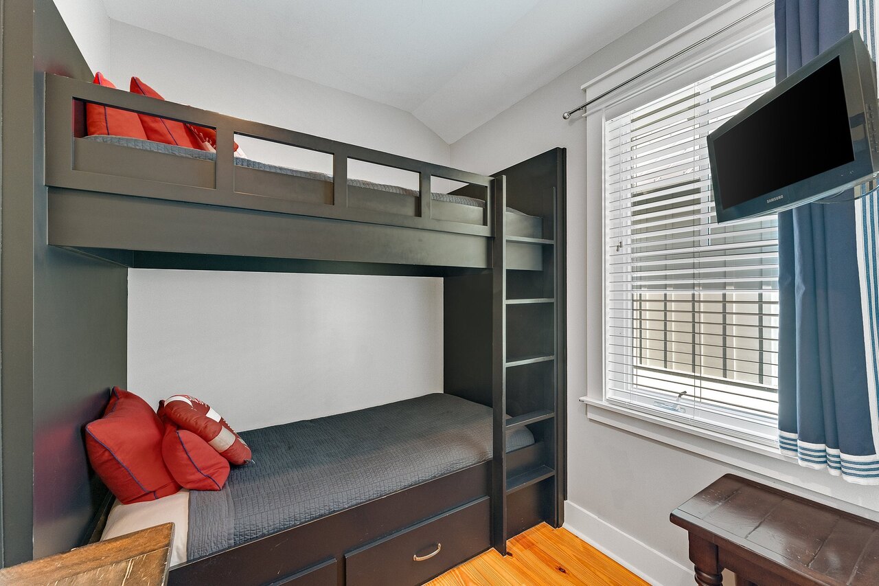 Summersweet Retreat - Image 30