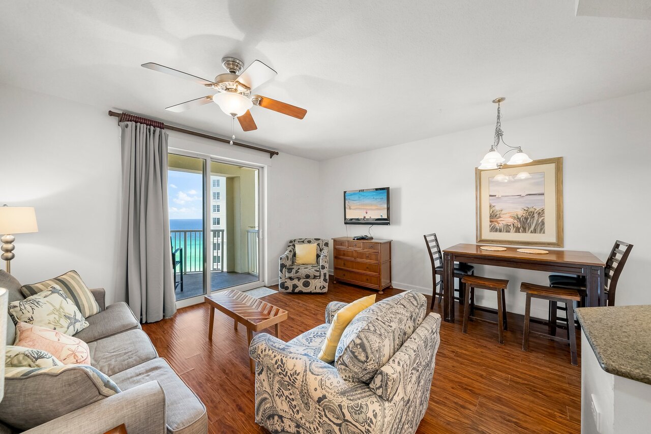 Grand Panama 2-1102 - Image 1