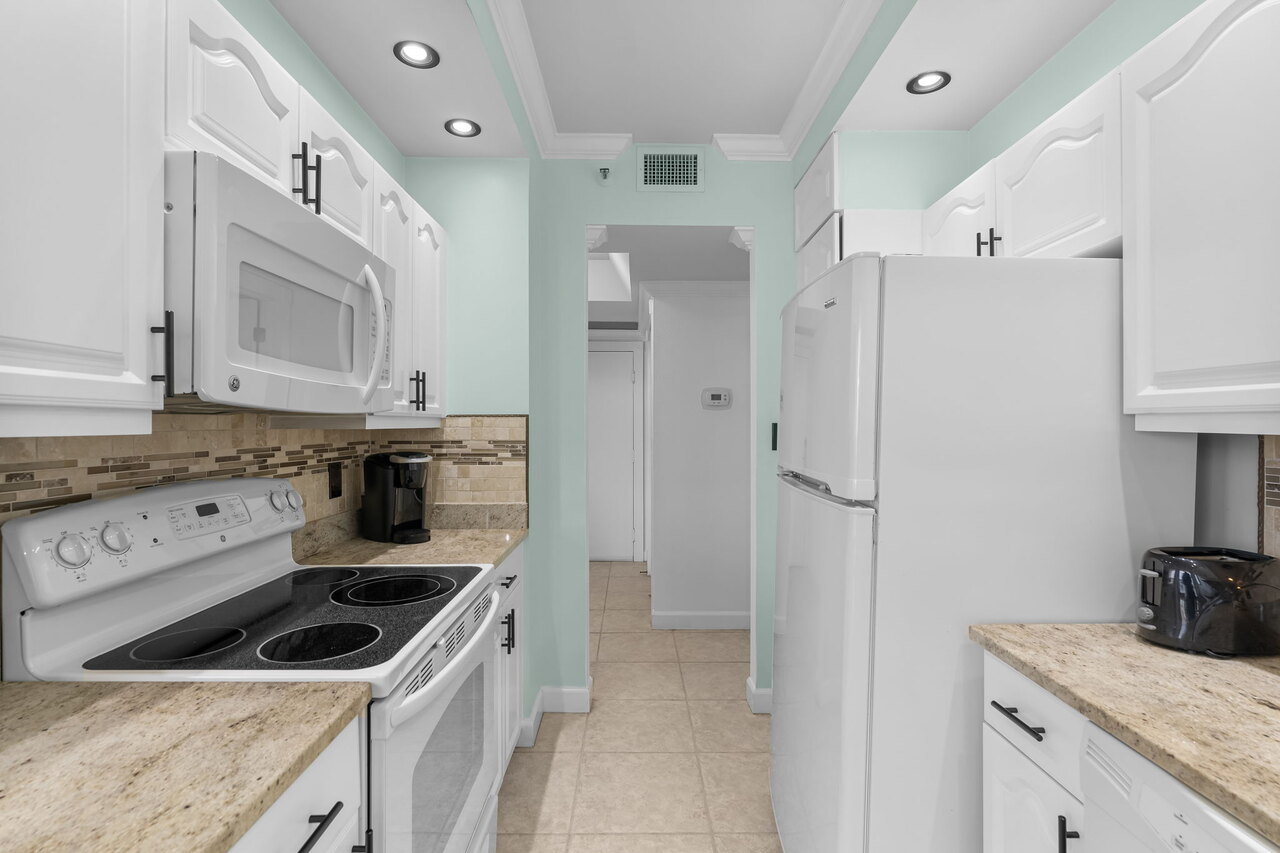 Surfside 1203 - Image 7