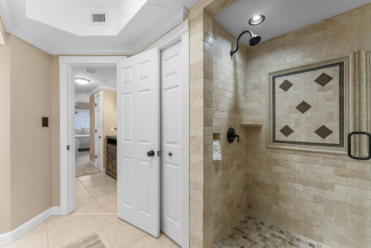 Surfside 1203 - Image 12